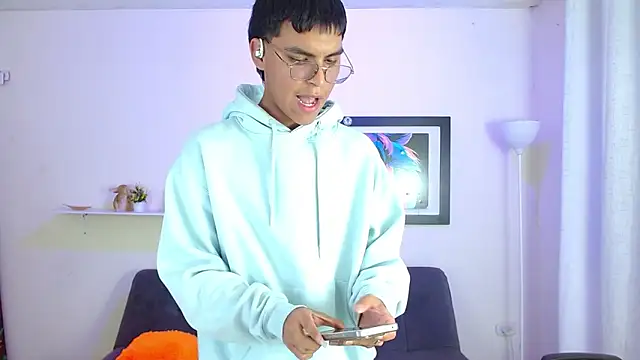 maecum18 - Maecum18's free webcam - UK Sex Cams