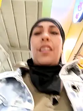 lena-32 - Lena-32's free webcam - UK Sex Cams