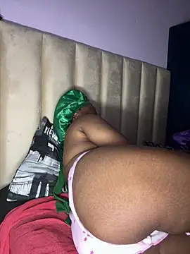 Boneca25 live sex cam