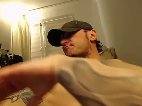 ballardbret (Ask my age) - Cock stroking, flexing, dirty talking. X