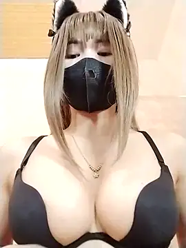 Webcam Model (Jade69xx)  is live.Free join now!