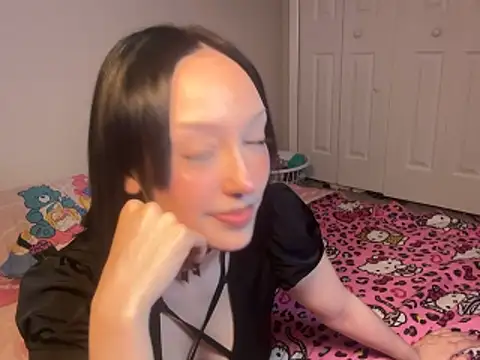 strwbrrymilk (F teen) - Fuck and suck dildo 😩💕