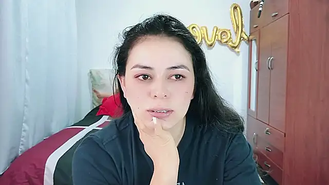 mayhott2 - Mayhott2's free webcam - UK Sex Cams