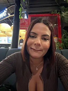 Irina_Velvett webcam