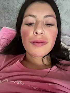 giuliabianchi - GiuliaBianchi's free webcam - UK Sex Cams