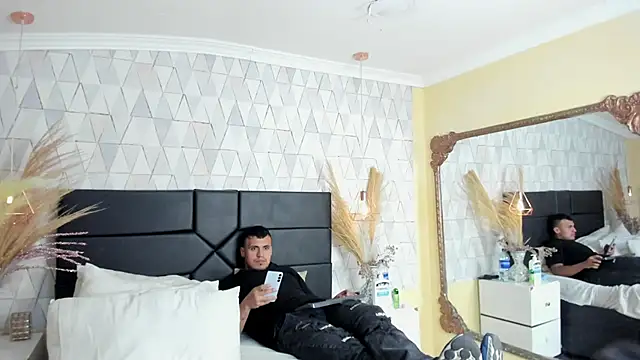 arongarcia - AronGarcia's free webcam - UK Sex Cams