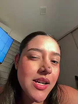 kenndall_21 - Kenndall_21's free webcam - UK Sex Cams