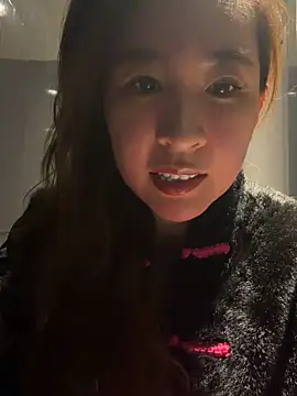 jingjingxiang-520 - Jingjingxiang-520's free webcam