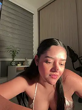 kenndall_21 - Kenndall_21's free webcam - UK Sex Cams