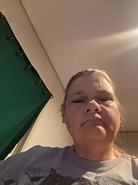 roxie6989 (F mature) - 200