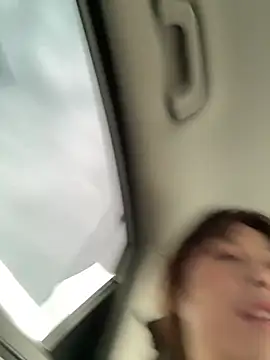 美女yourkeer在线直播