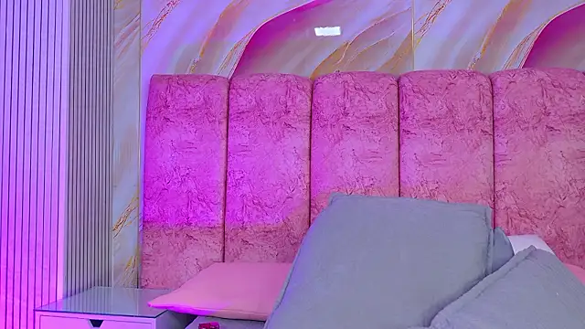 emmacurvy - Emmacurvy's free webcam