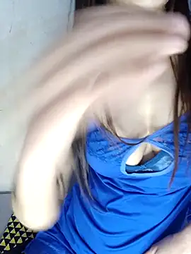 Webcam Model (xpihu) is live