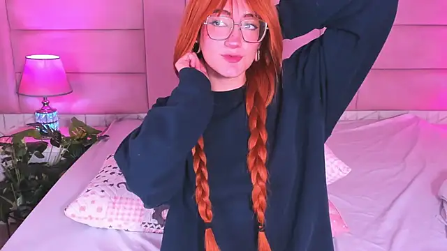 aliissemoon - AliisseMoon's free webcam - UK Sex Cams