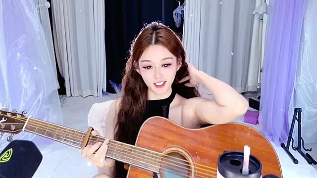 Dancer_Lucky-Nini webcam