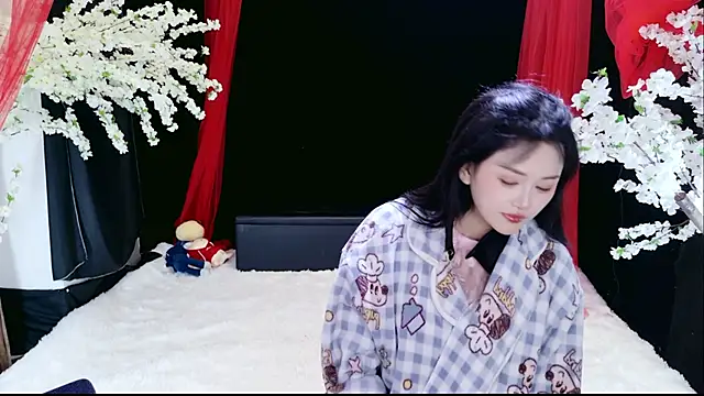 美女Banana-Milk69在线直播