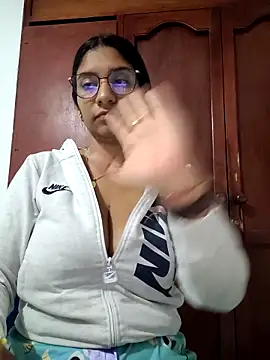 sofythom1 - Sofythom1's free webcam - UK Sex Cams