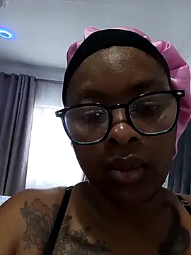 cutehoney92 - CuteHoney92's free webcam - UK Sex Cams