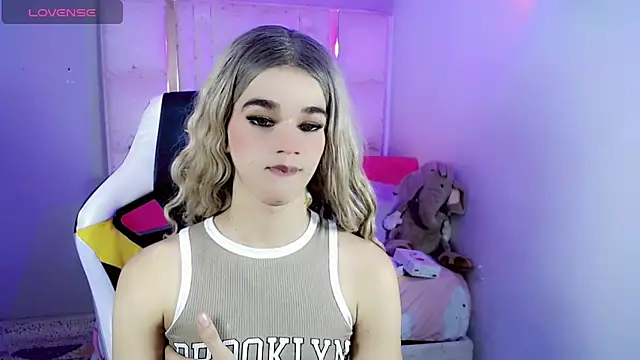 Sophiaa_doll_ webcam