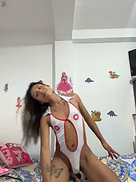 LexiCriimson77 webcam