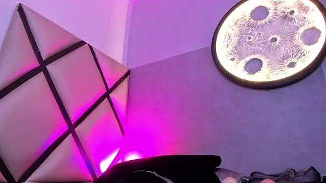 venus-03 - Venus-03's free webcam - UK Sex Cams