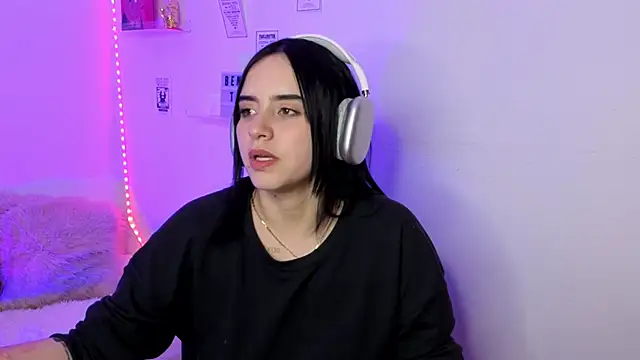 emily_lindey - Emily_Lindey's free webcam - UK Sex Cams