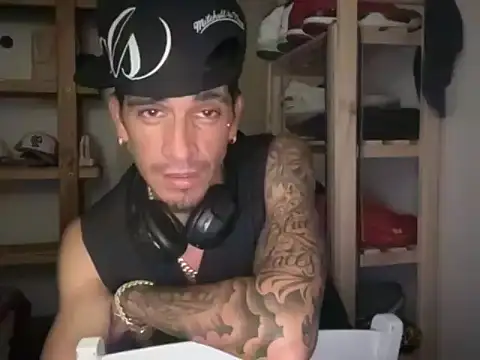 badboy366 - Badboy366's free webcam - UK Sex Cams