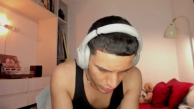 naxttan - Naxttan's free webcam - UK Sex Cams