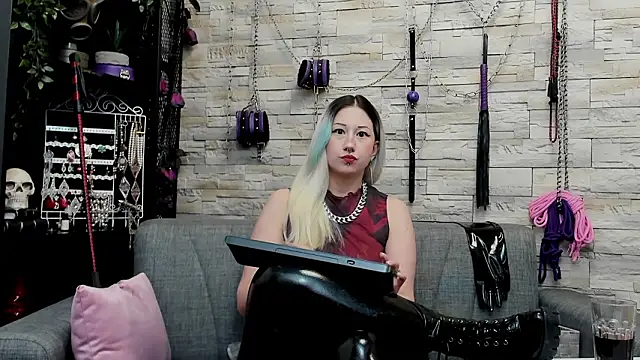 cruelmistress - CruelMistress's free webcam - UK Sex Cams