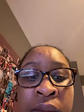 halligirl - Halligirl's free webcam - UK Sex Cams