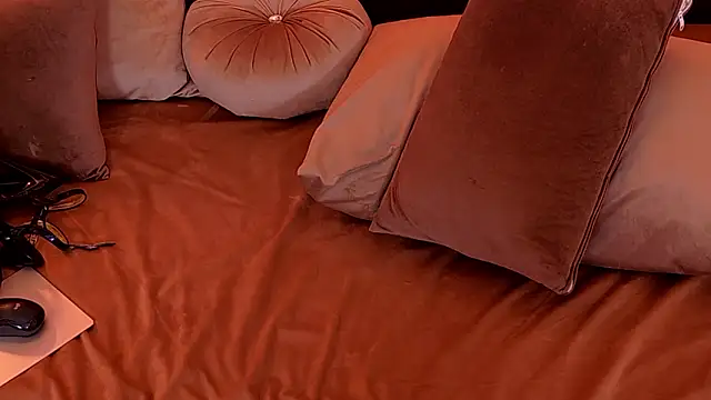 rubyluxee - RubyLuxee's free webcam - UK Sex Cams