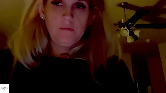 blondechrstine webcam