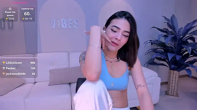 carolineevans_x - CarolineEvans_x's free webcam - UK Sex Cams