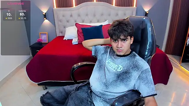 tommy18__ - Tommy18__'s free webcam - UK Sex Cams