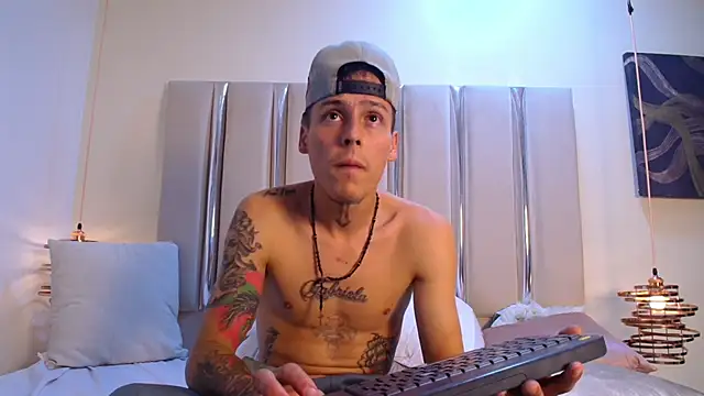 ethan_wolfe - Ethan_Wolfe's free webcam - UK Sex Cams