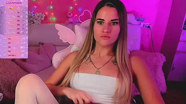 ivannatompsonnn (F young) - SUCK DILDO