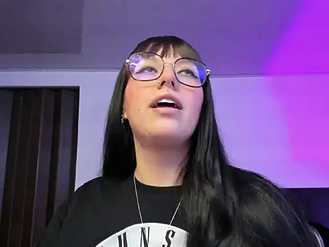 nataliasweet98 - Nataliasweet98's free webcam - UK Sex Cams