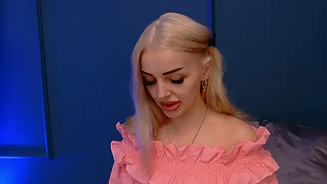 deeavip (F young) - take the dildo deea for your pussy