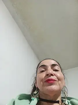 Webcam Model (MaryRoze_)  is live.Free join now!