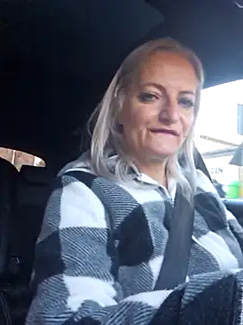 ladytouch - LadyTouch's free webcam - UK Sex Cams