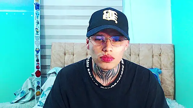 _justinmoon2 - _justinmoon2's free webcam - UK Sex Cams