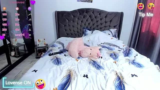 nicol2naya - Nicol2Naya's free webcam - UK Sex Cams