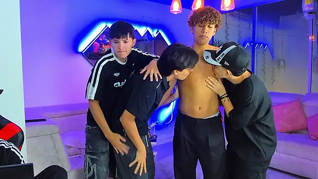 Houseofwarrios webcam