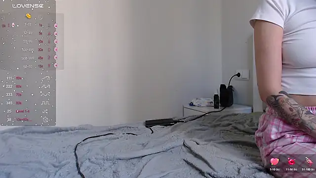 niia_mur - Niia_mur's free webcam - UK Sex Cams