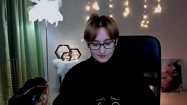 lixeluna - LixeLuna's free webcam - UK Sex Cams