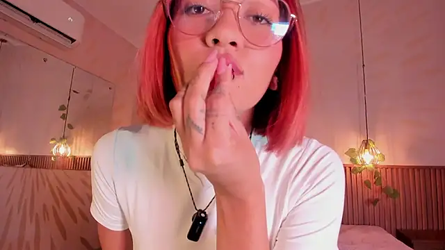 daphne_courtis - Daphne_courtis's free webcam - UK Sex Cams