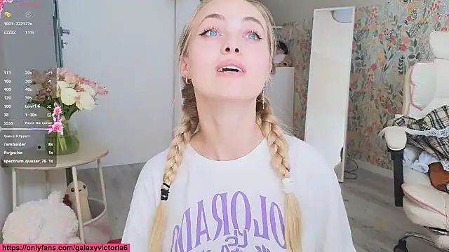 brilliantvictoria - Brilliantvictoria's free webcam