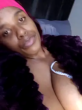 Webcam Model (SexySlenderLexy) is live