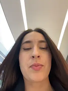 holly_play (F young) - SQUIRTING in a public bathroom