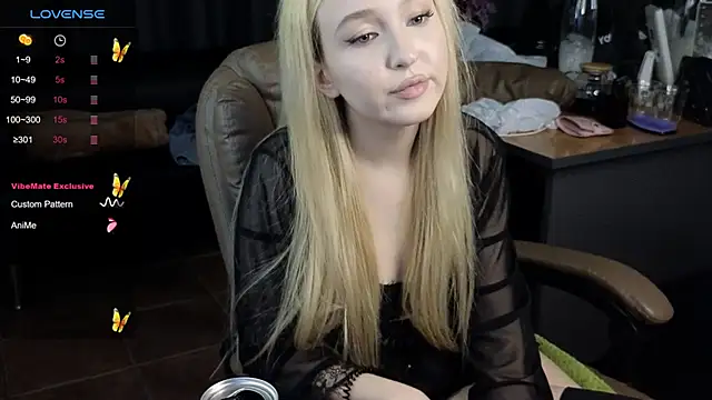 marta_joy (F teen) - show ass